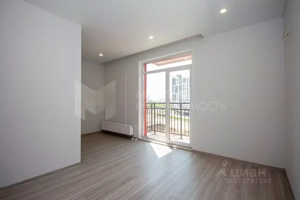 Студия Тюменская область, Тюмень ул. Краснооктябрьская, 16 (28.0 м) - Фото 1