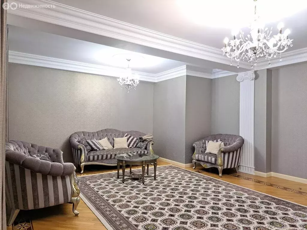 3-комнатная квартира: Махачкала, улица Гайдара Гаджиева, 22Б (122 м) - Фото 2