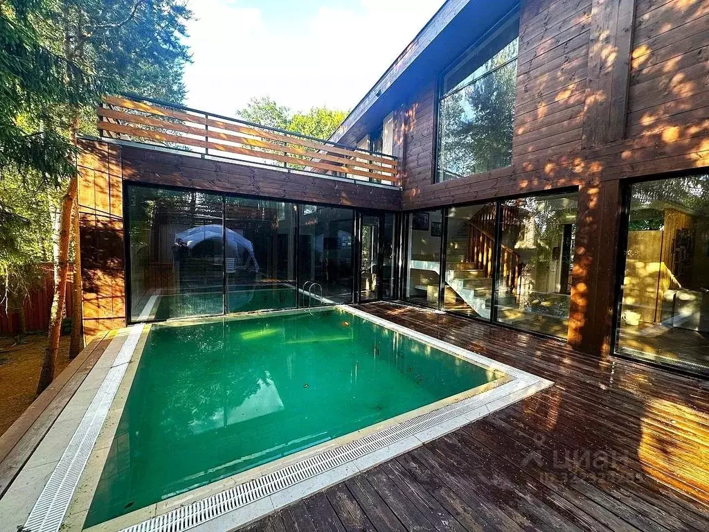 Дом в Московская область, Одинцовский городской округ, с. Знаменское  ... - Фото 1