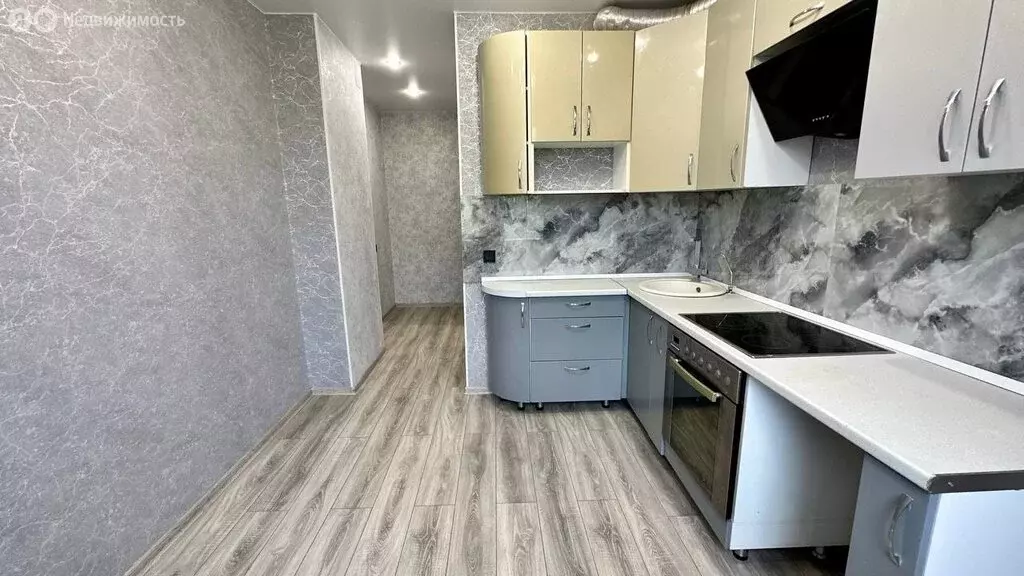 2-комнатная квартира: Красноярск, улица Забобонова, 10 (54 м) - Фото 0