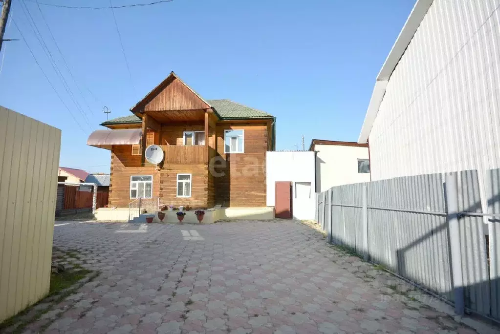 Дом в Саха (Якутия), Якутск ул. Билибина (196 м) - Фото 1