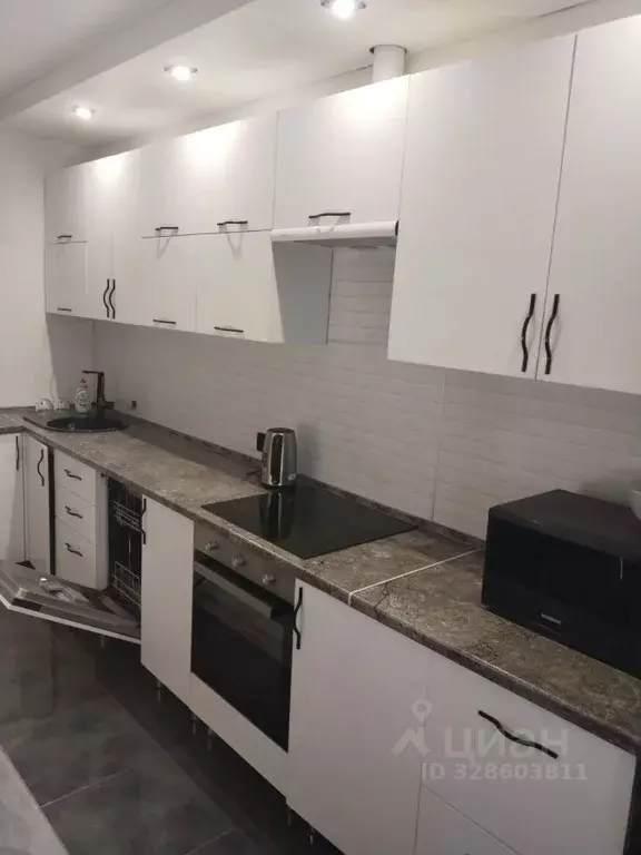 1-к кв. Татарстан, Казань ул. Рауиса Гареева, 109 (40.0 м) - Фото 2