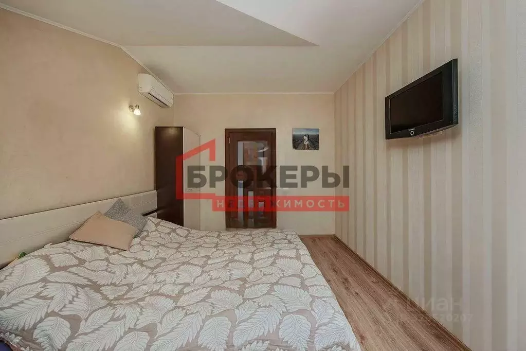 2-к кв. Севастополь ул. Степаняна, 8 (66.7 м) - Фото 2