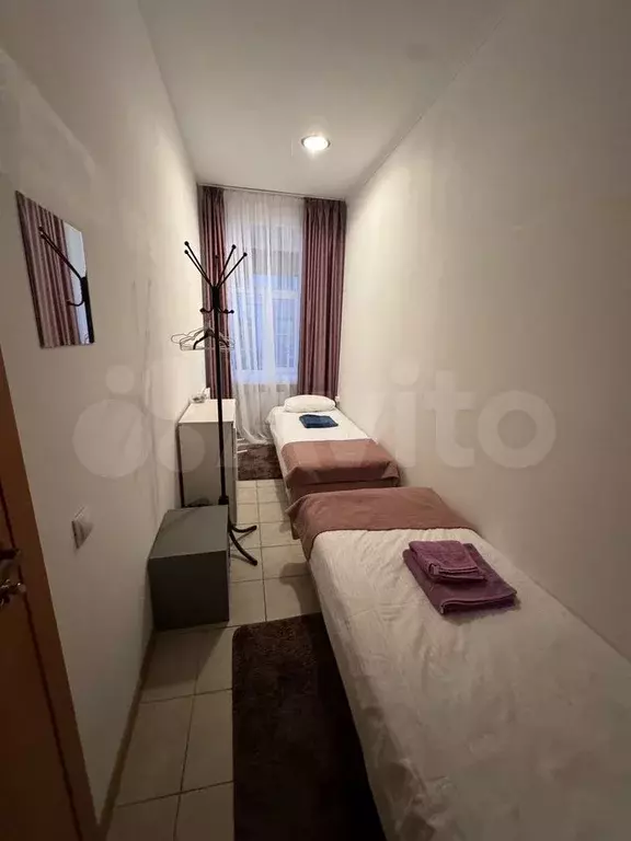 Комната 10 м в 6-к., 1/6 эт. - Фото 1