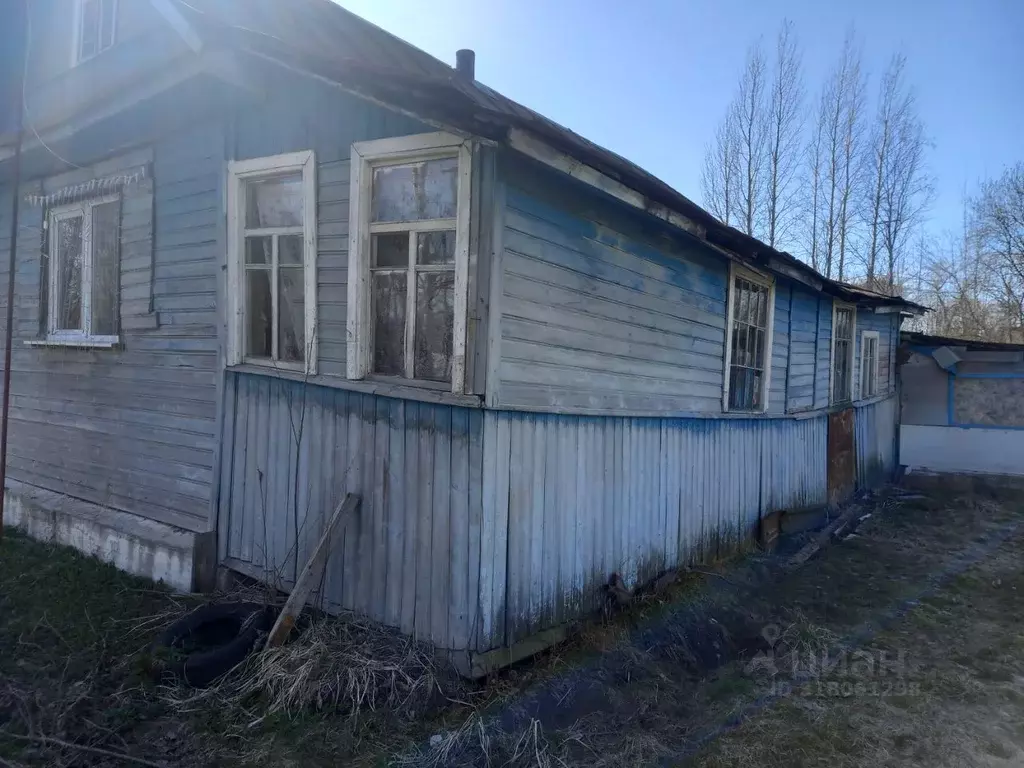 Дом в Новгородская область, Новгородский район, Ермолинское с/пос, д. ... - Фото 0