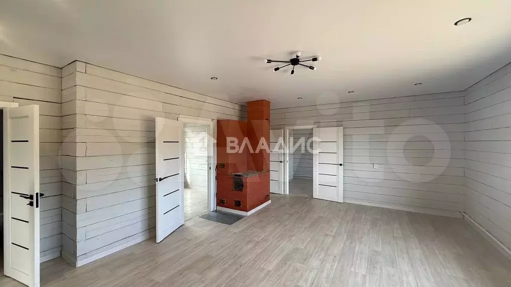 Дом 180 м на участке 8 сот. - Фото 1