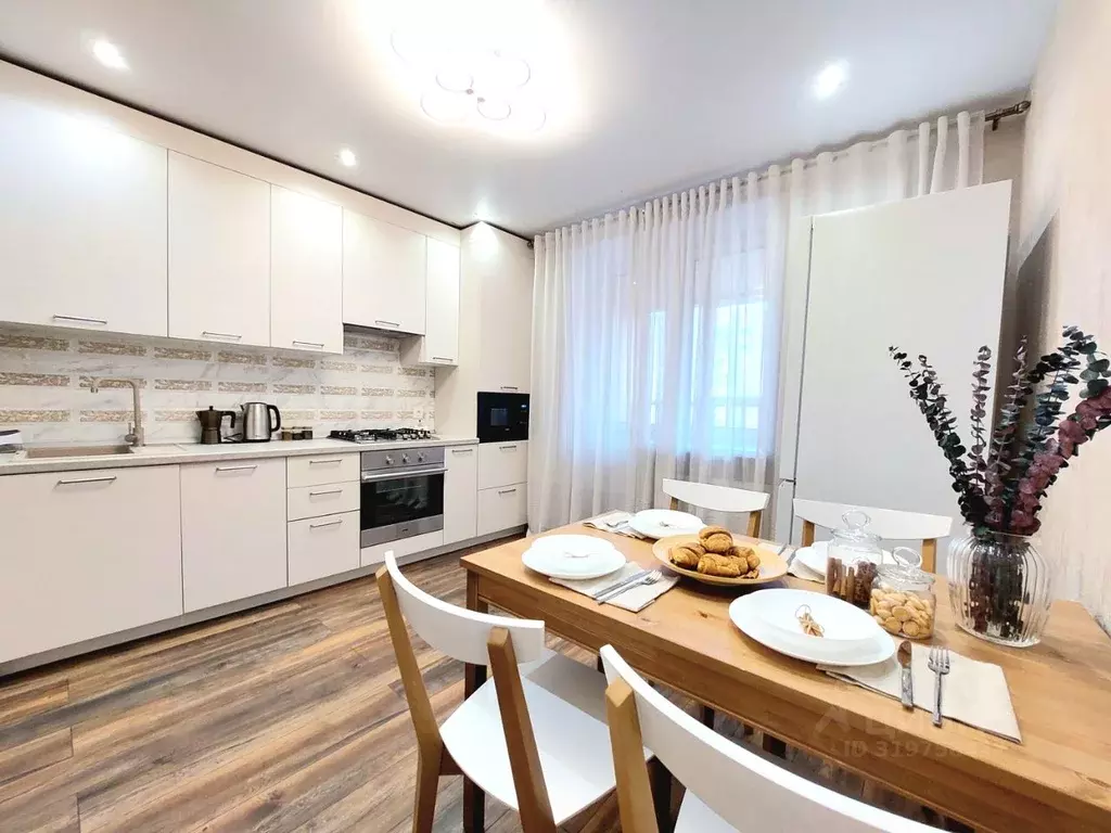 3-к кв. Татарстан, Казань ул. Павлюхина, 99б (87.0 м) - Фото 1