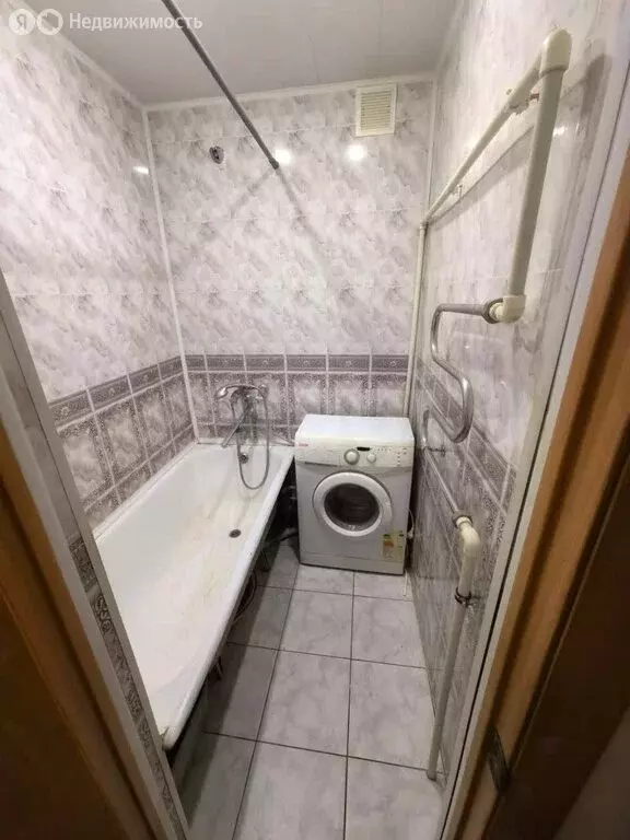 2-комнатная квартира: Тобольск, 4-й микрорайон, 9 (43.2 м) - Фото 1