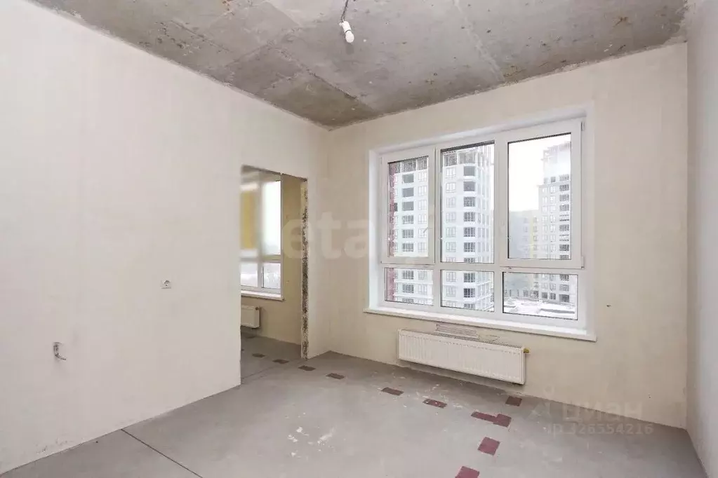 1-к кв. Тюменская область, Тюмень ул. Пожарных и Спасателей, 1 (33.5 ... - Фото 1