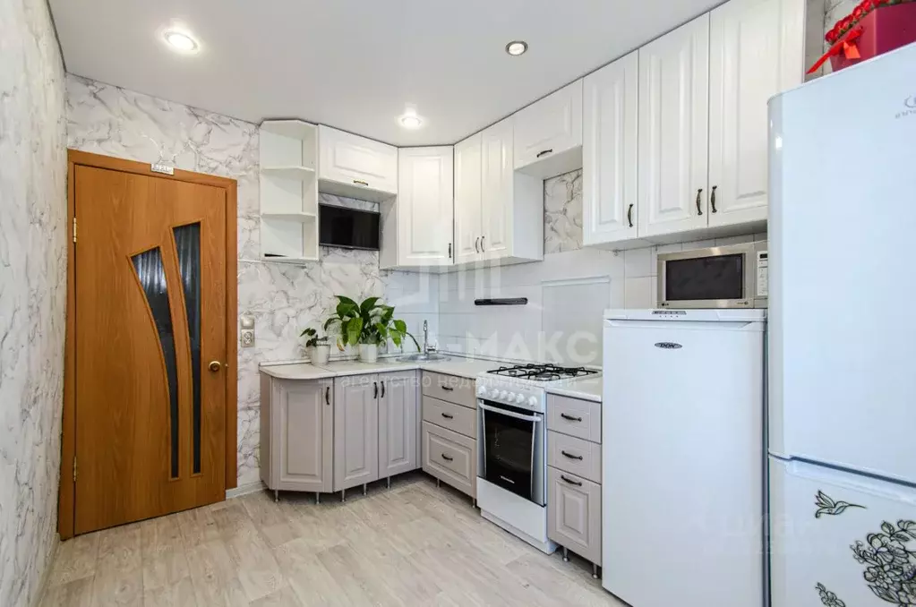 1-к кв. Брянская область, Брянск Белорусская ул., 50 (37.0 м) - Фото 2