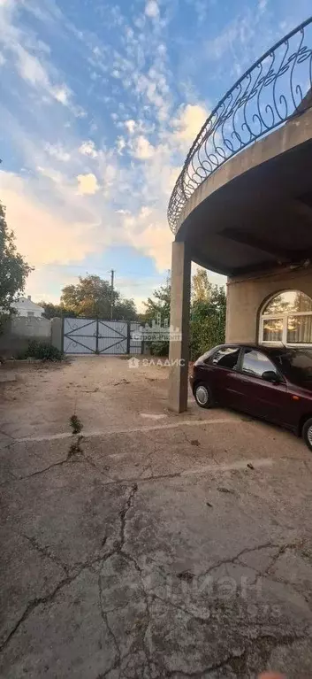 Дом в Крым, Ленинский район, Войковское с/пос, с. Бондаренково ул. ... - Фото 1