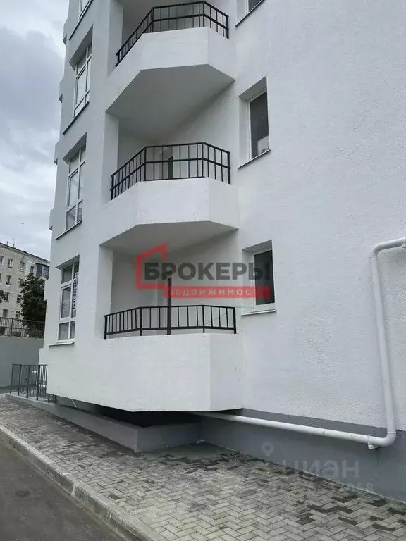 1-к кв. Севастополь ул. Степаняна, 9А (51.0 м) - Фото 2