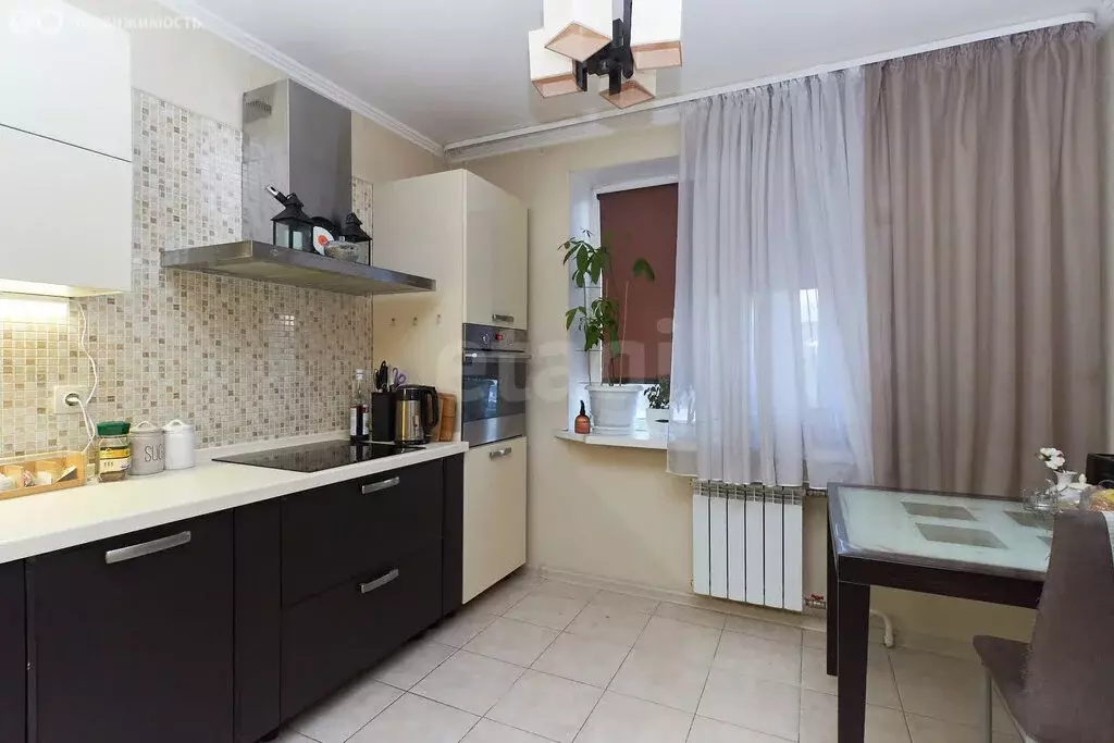 2-комнатная квартира: Тюмень, улица Свердлова, 12 (50 м) - Фото 2