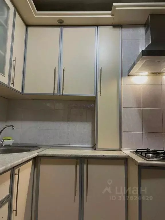 1-к кв. Крым, Симферополь ул. Сочинская, 4 (30.6 м) - Фото 1
