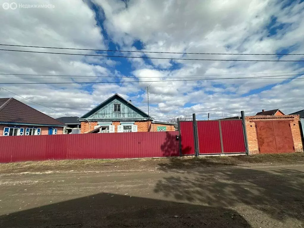 Дом в село Усть-Заостровка, улица Куйбышева, 47 (32.8 м) - Фото 0