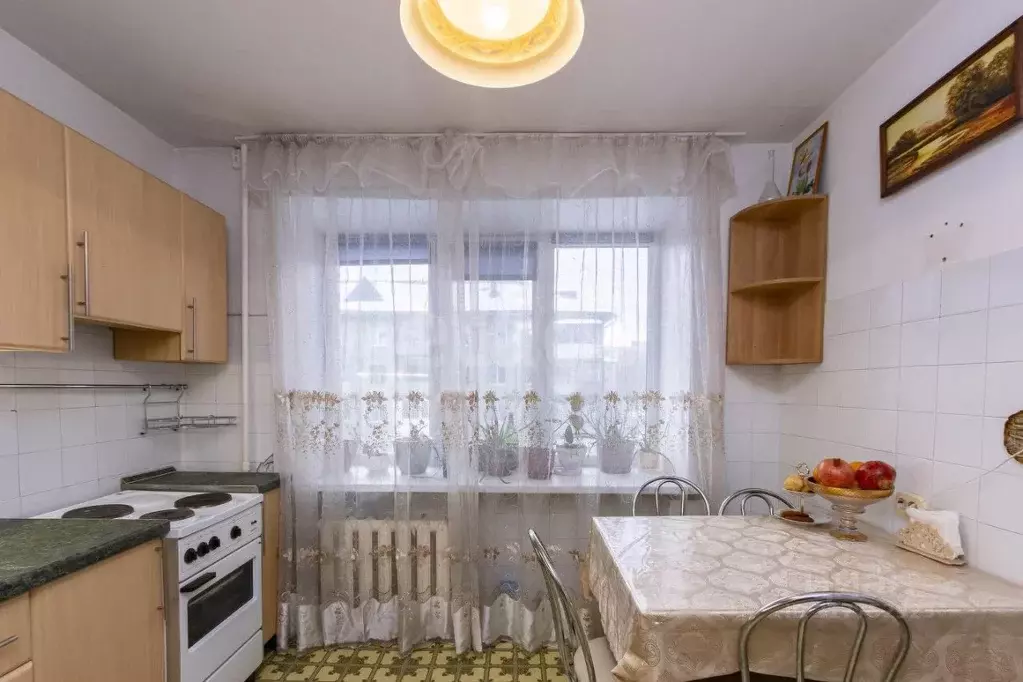 3-к кв. Тюменская область, Тюмень Заводская ул., 1 (80.6 м) - Фото 0