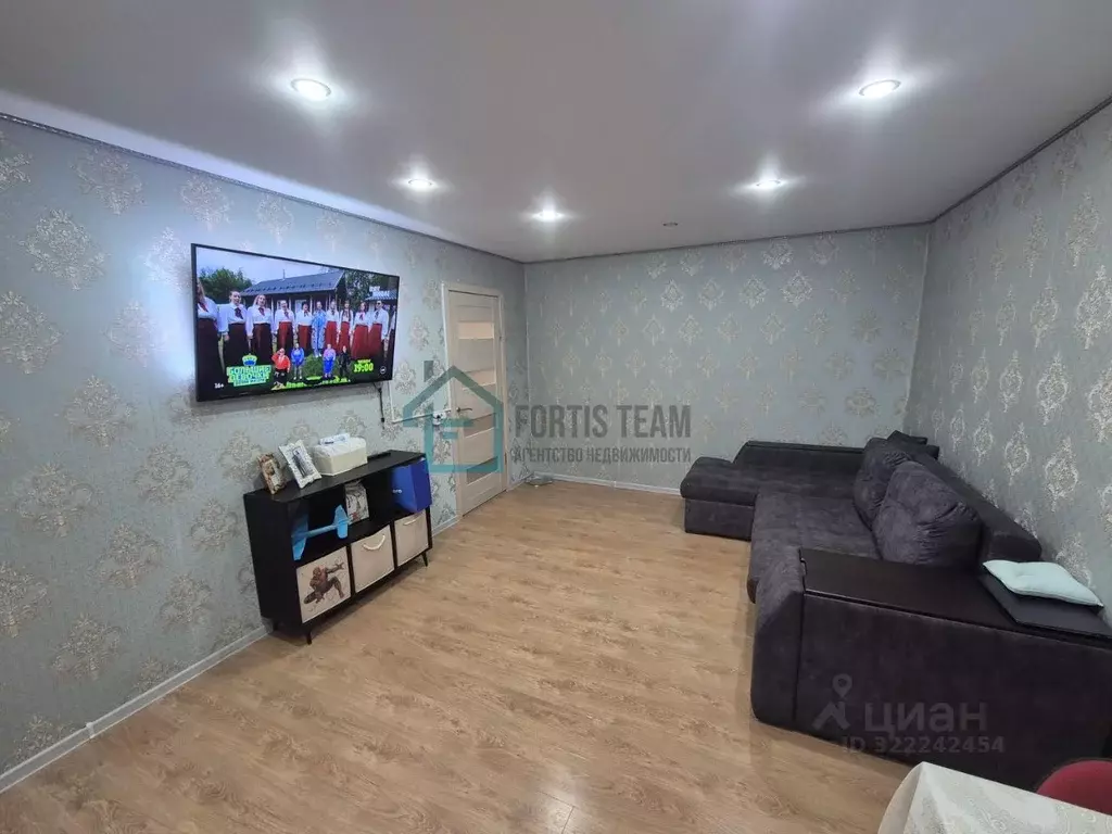 2-к кв. Ярославская область, Ярославль просп. Фрунзе, 2 (49.4 м) - Фото 1