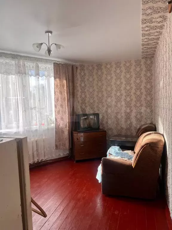 Комната 18 м в 3-к., 2/3 эт. - Фото 1