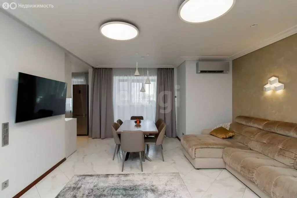3-комнатная квартира: Тюмень, 6-й микрорайон, улица Валерии ... - Фото 2