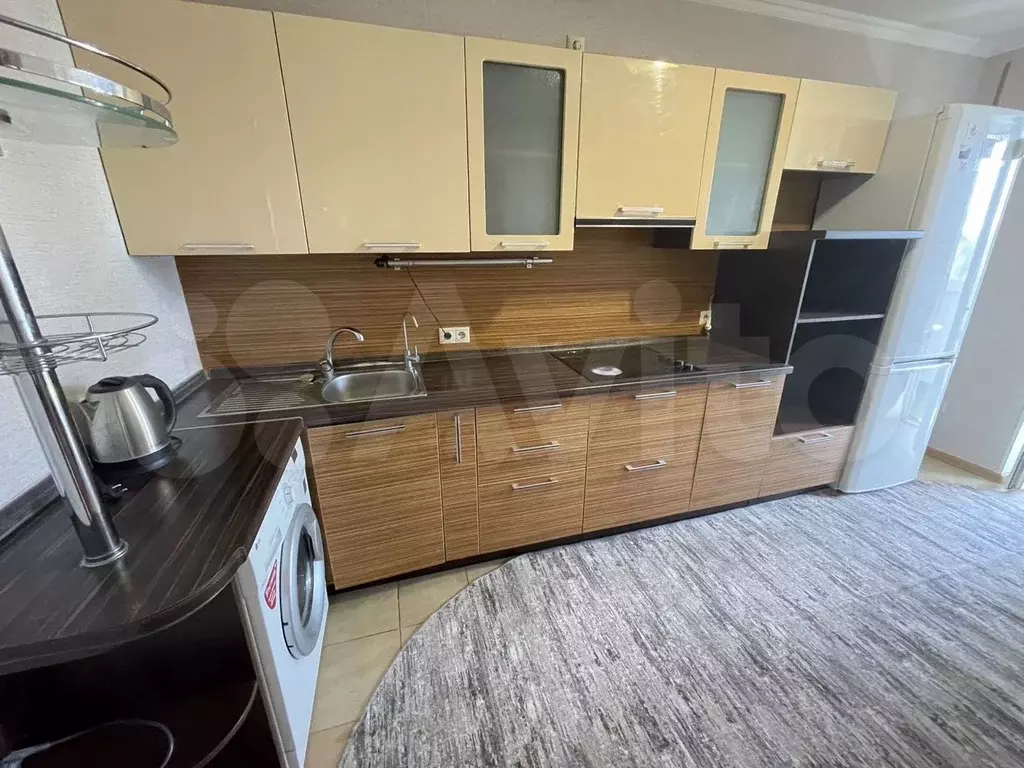 1-к. квартира, 40 м, 3/10 эт. - Фото 0