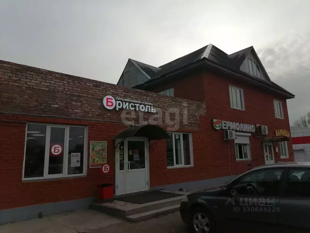 Торговая площадь в Псковская область, Остров 1 Мая ул., 16Б (117 м) - Фото 1