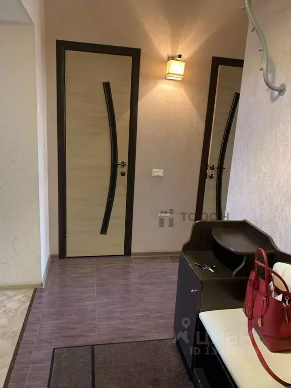 1-к кв. Челябинская область, Челябинск ул. Братьев Кашириных, 156 ... - Фото 0