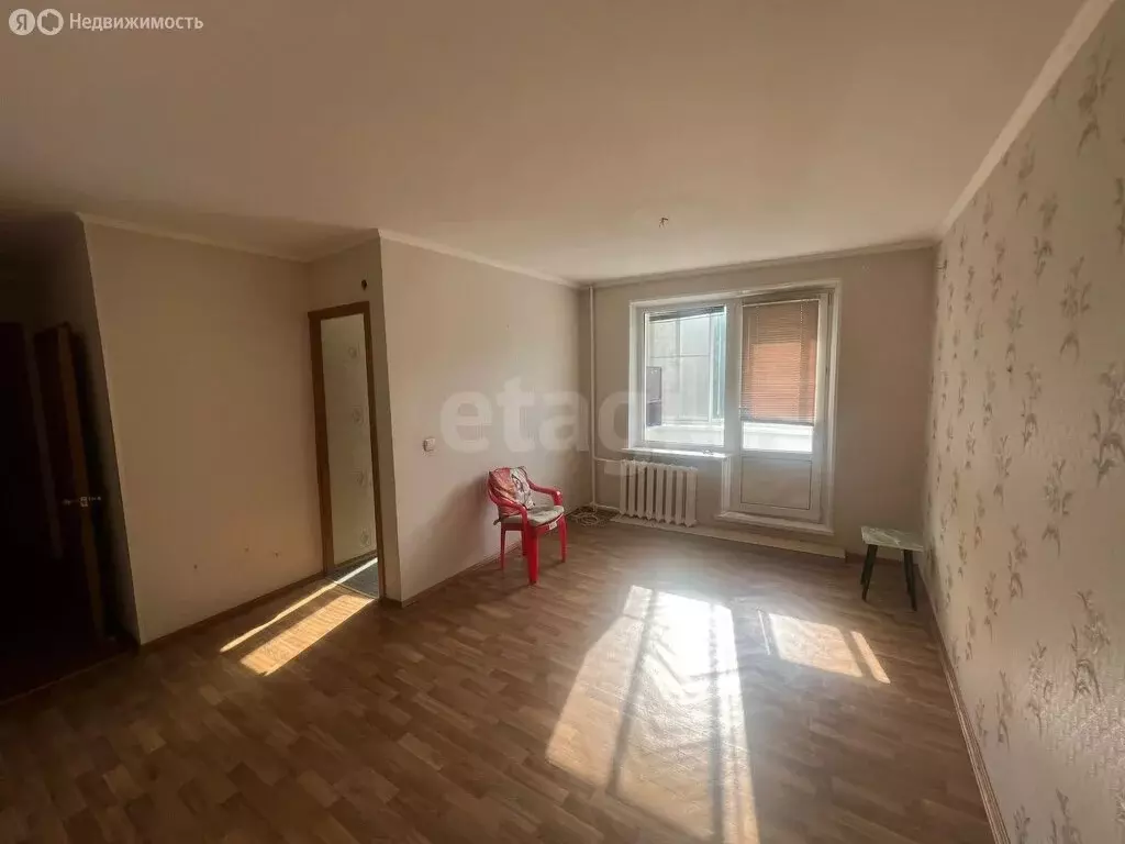 3-комнатная квартира: Загорянский, улица Ватутина, 36 (56.7 м) - Фото 0
