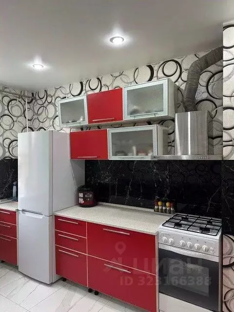 3-к кв. Саратовская область, Саратов ул. Имени К.Г. Уфимцева, 12 (64.0 ... - Фото 2