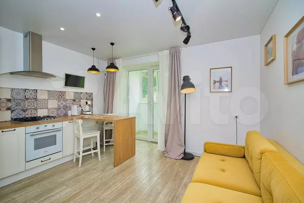 2-к. квартира, 70 м, 1/9 эт. - Фото 0