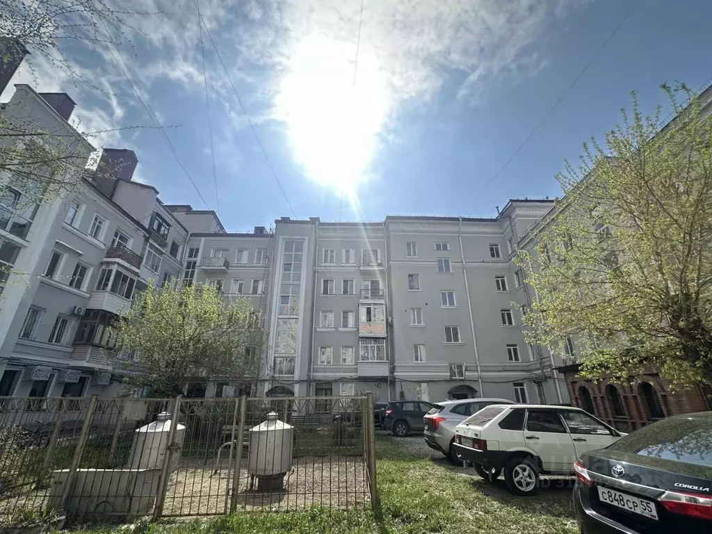 3-к кв. Омская область, Омск ул. Красный Путь, 79 (90.1 м) - Фото 0