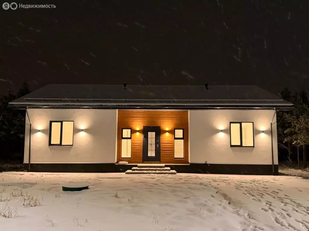 Дом в Свердловская область, Белоярский муниципальный округ, посёлок ... - Фото 1