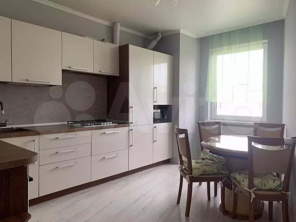 2-к. квартира, 70 м, 9/9 эт. - Фото 0