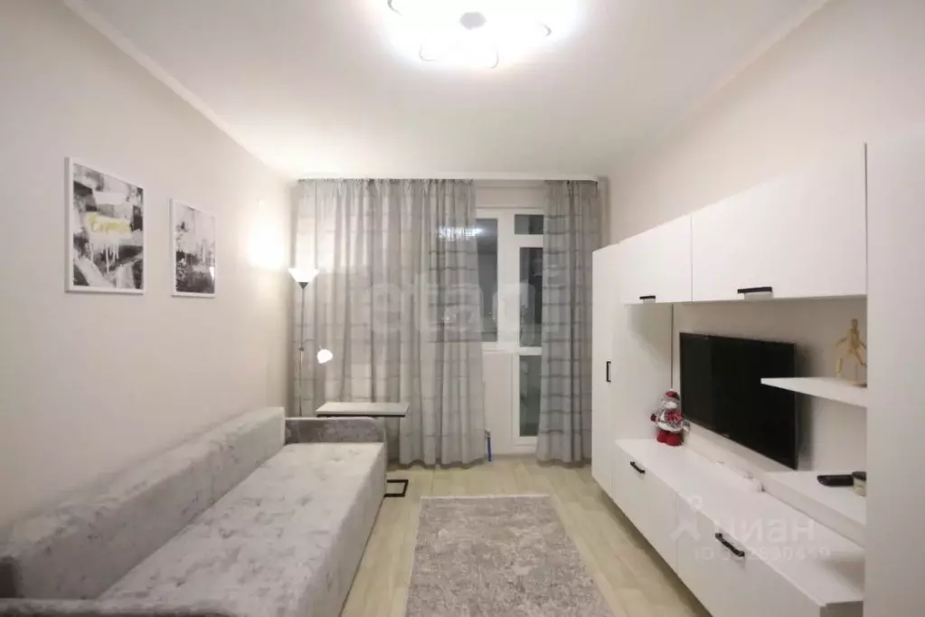 2-к кв. Ямало-Ненецкий АО, Новый Уренгой Строителей мкр, 4 (54.7 м) - Фото 2