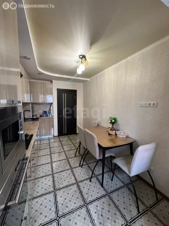 3-комнатная квартира: Невинномысск, улица Калинина, 186 (65.8 м) - Фото 2