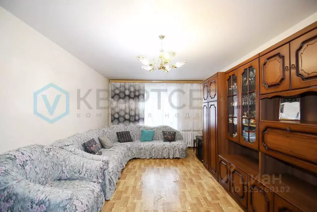 3-к кв. Омская область, Омск Ангарская ул., 13 (78.8 м) - Фото 1