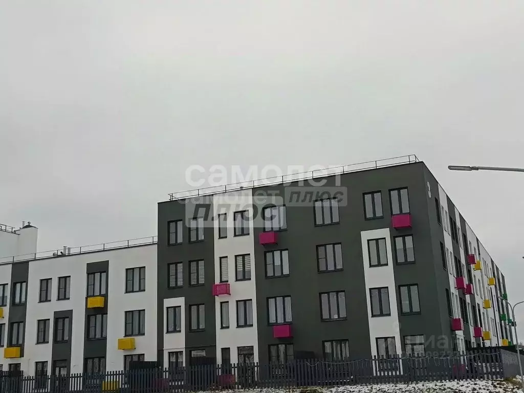 2-к кв. Калужская область, Калуга ул. Белые Росы, 3 (73.7 м) - Фото 2