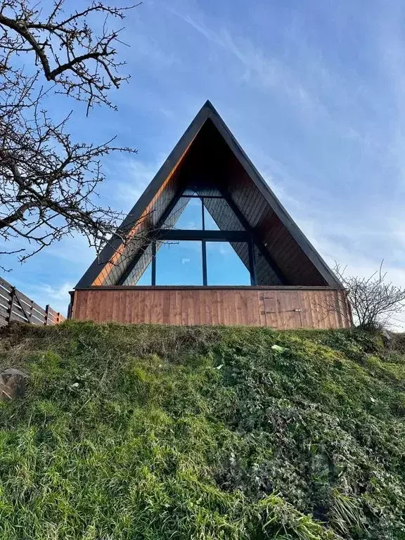 Дом в Крым, Алушта муниципальный округ, с. Лучистое, Нурлу мкр 13 (50 ... - Фото 1