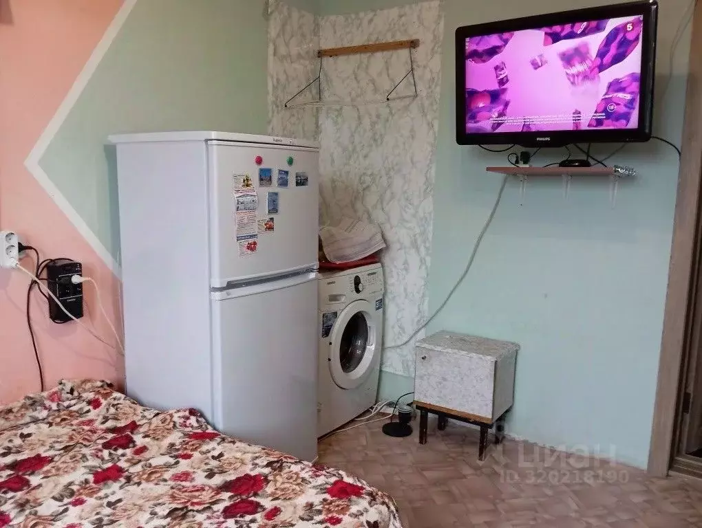 Комната Свердловская область, Екатеринбург ул. Бебеля, 148 (10.5 м) - Фото 2