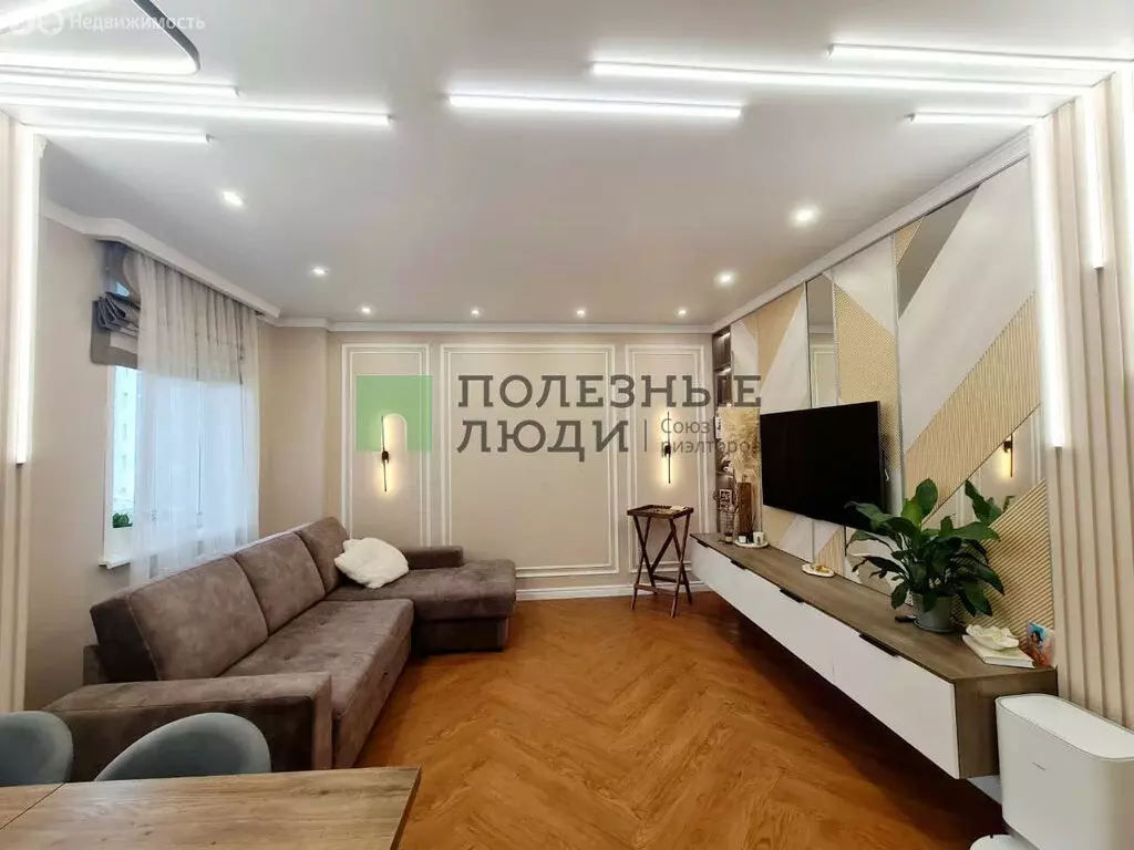 4-комнатная квартира: Красноярск, улица Петра Ломако, 16 (112.7 м) - Фото 0