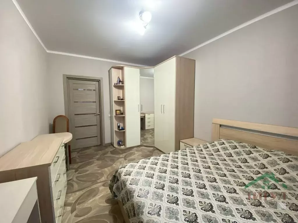 2-к кв. Астраханская область, Астрахань Бакинская ул., 90 (66.4 м) - Фото 1