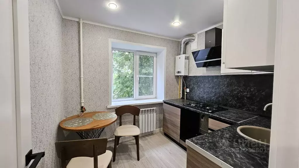 2-к кв. Воронежская область, Воронеж ул. Володарского, 40 (44.1 м) - Фото 0