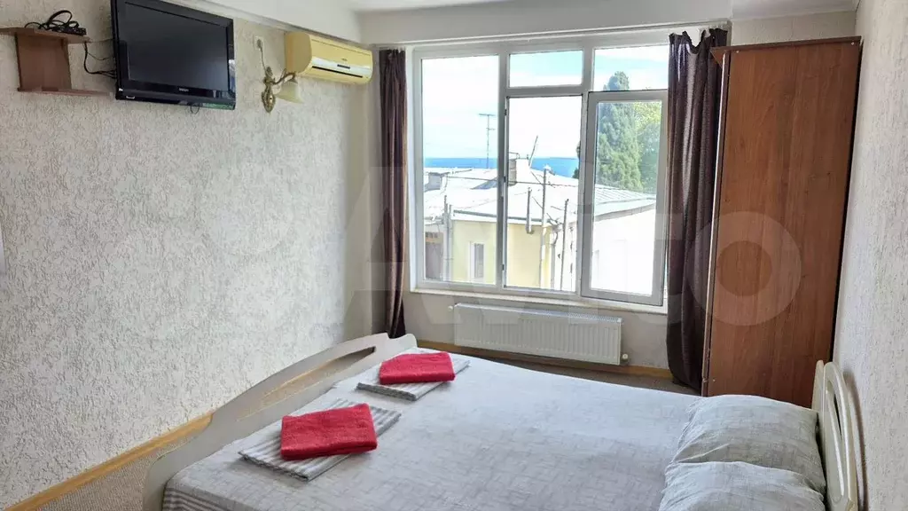 Комната 17 м в 4-к., 2/3 эт. - Фото 0