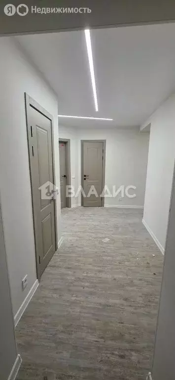 2-комнатная квартира: село Чигири, улица Василенко, 5/3 (50 м) - Фото 1