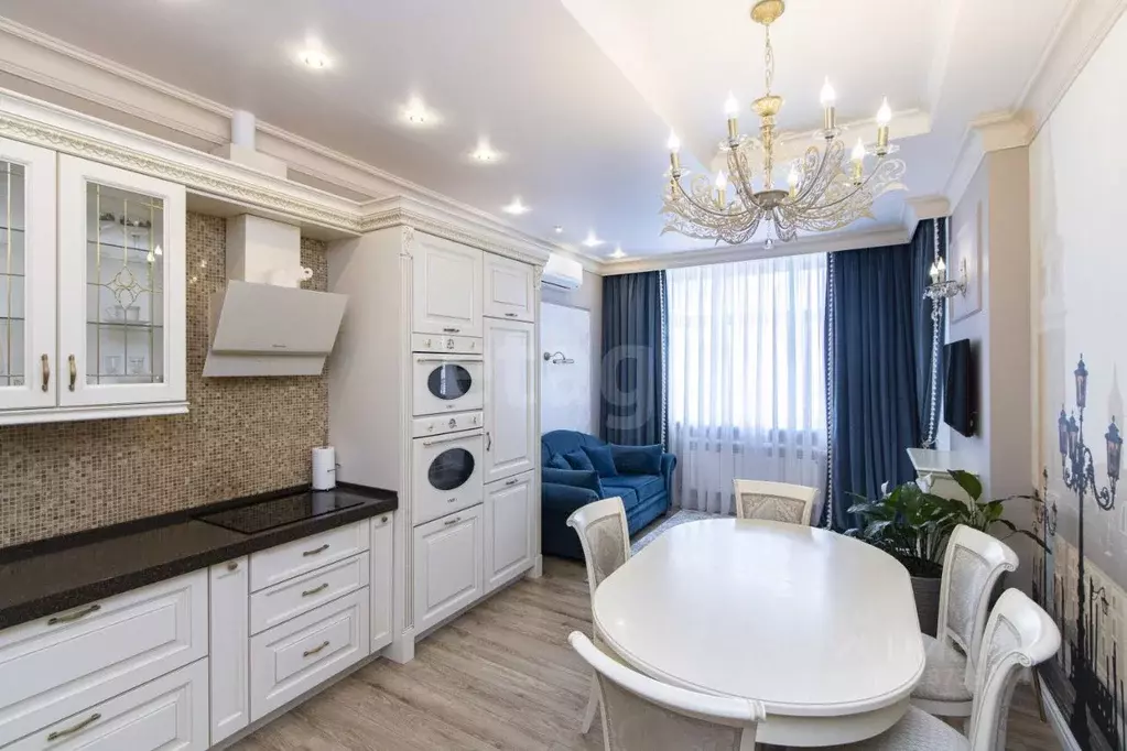 2-к кв. Тюменская область, Тюмень ул. Малыгина, 90 (82.2 м) - Фото 1