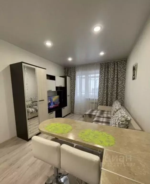 Студия Иркутская область, Иркутск Крылатый мкр, 24/4 (30.0 м) - Фото 1