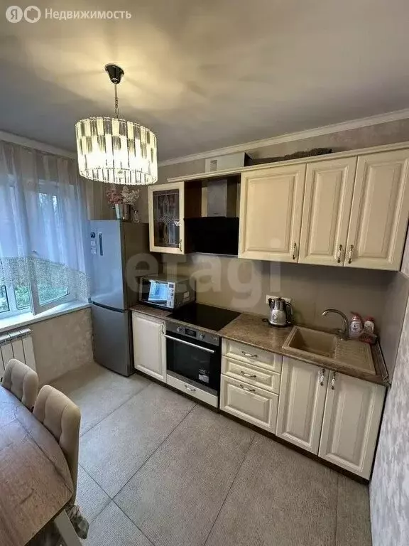 3-комнатная квартира: Тольятти, 16-й квартал, Цветной бульвар, 14 ... - Фото 1