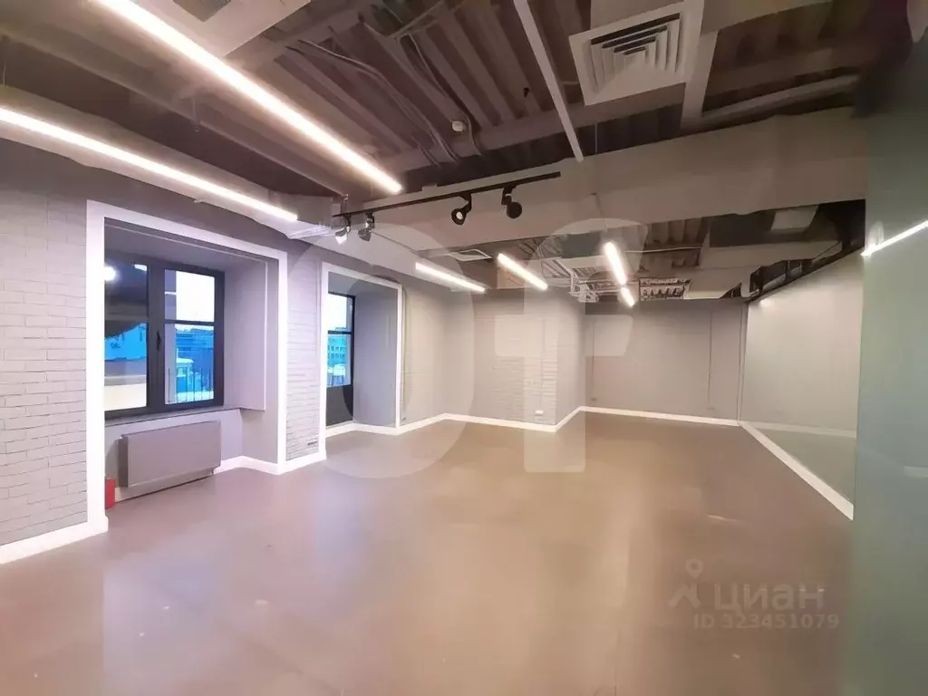 Помещение свободного назначения в Москва просп. Мира, 40 (350 м) - Фото 1