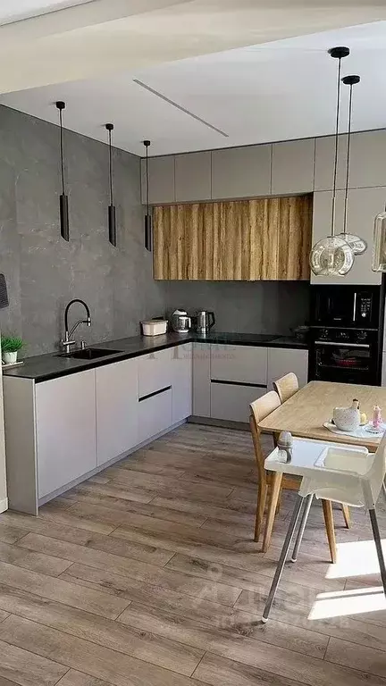 3-к кв. Новосибирская область, Новосибирск ул. Чаплыгина, 98А (83.0 м) - Фото 0
