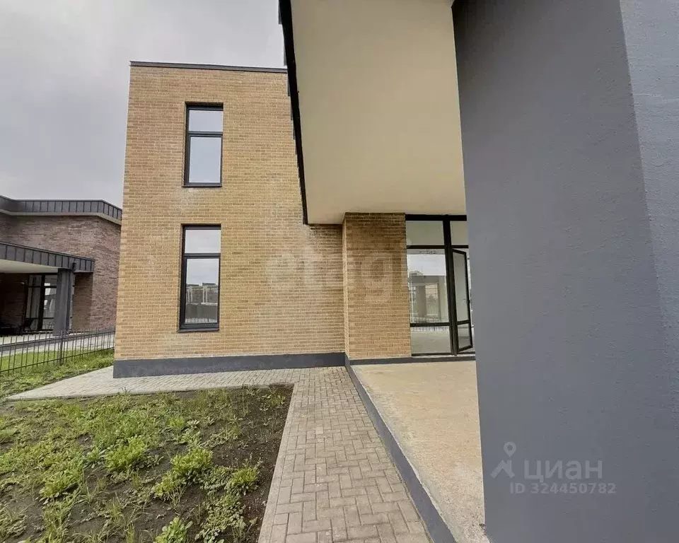 Дом в Крым, Симферопольский район, Перовское с/пос, с. Дубки ул. ... - Фото 1