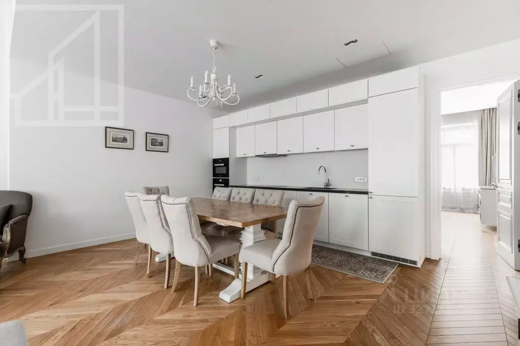 3-к кв. Москва Никольская ул., 10/2С2б (130.0 м) - Фото 2